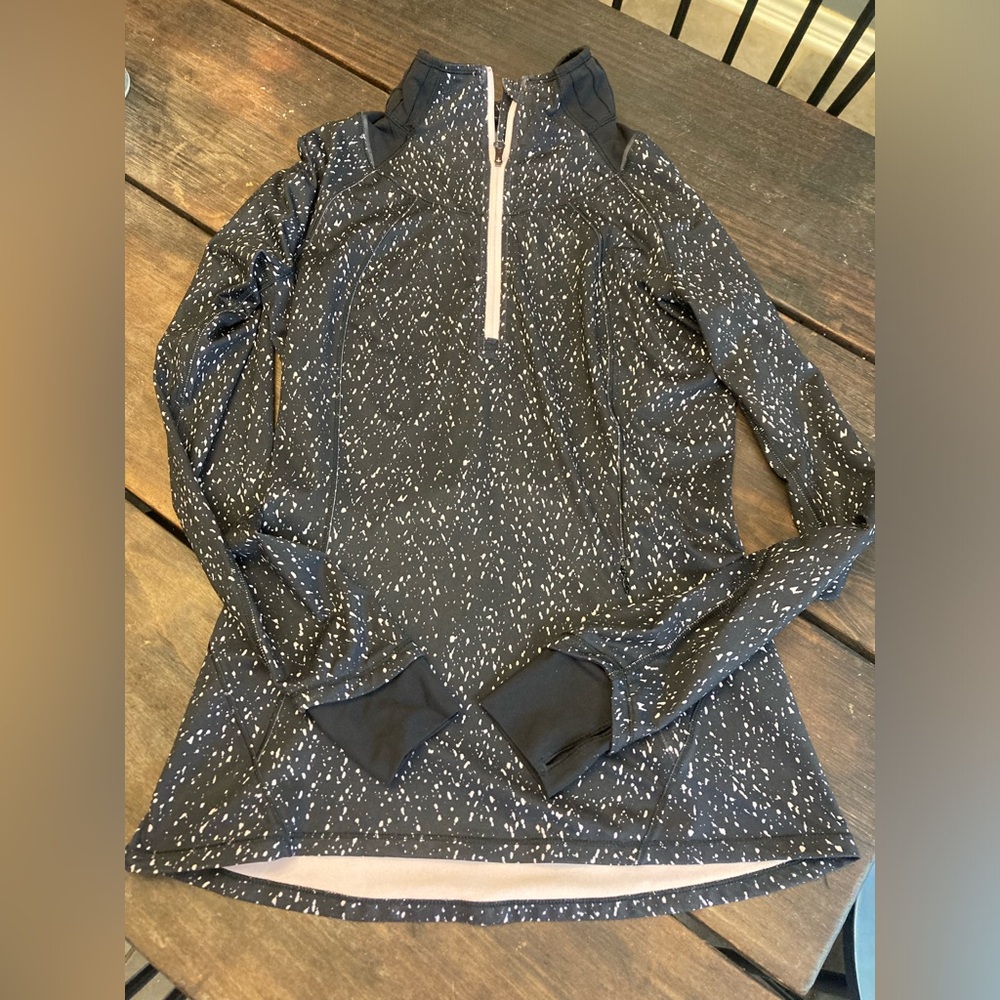 Lululemon 1/4 Zip Pullover 6 with pleats